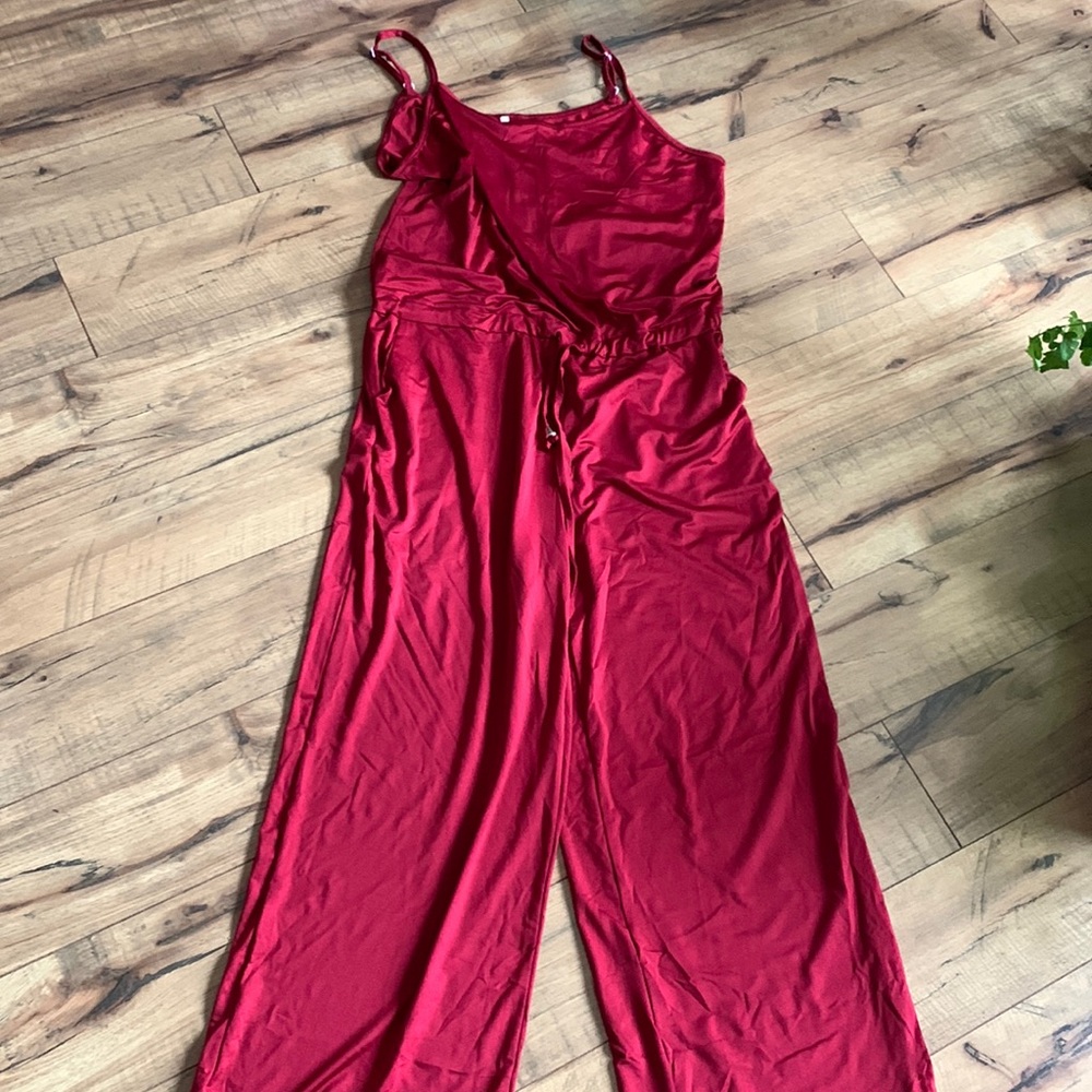Red tank jumpsuit NWOT fits like a large/XL